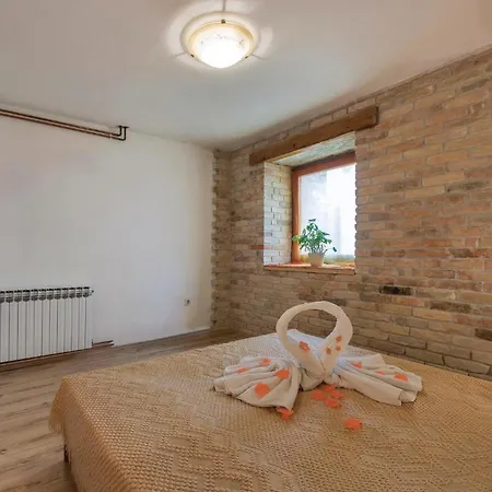 Lovely In With Outdoor Swimming Pool Holiday home Sisan
